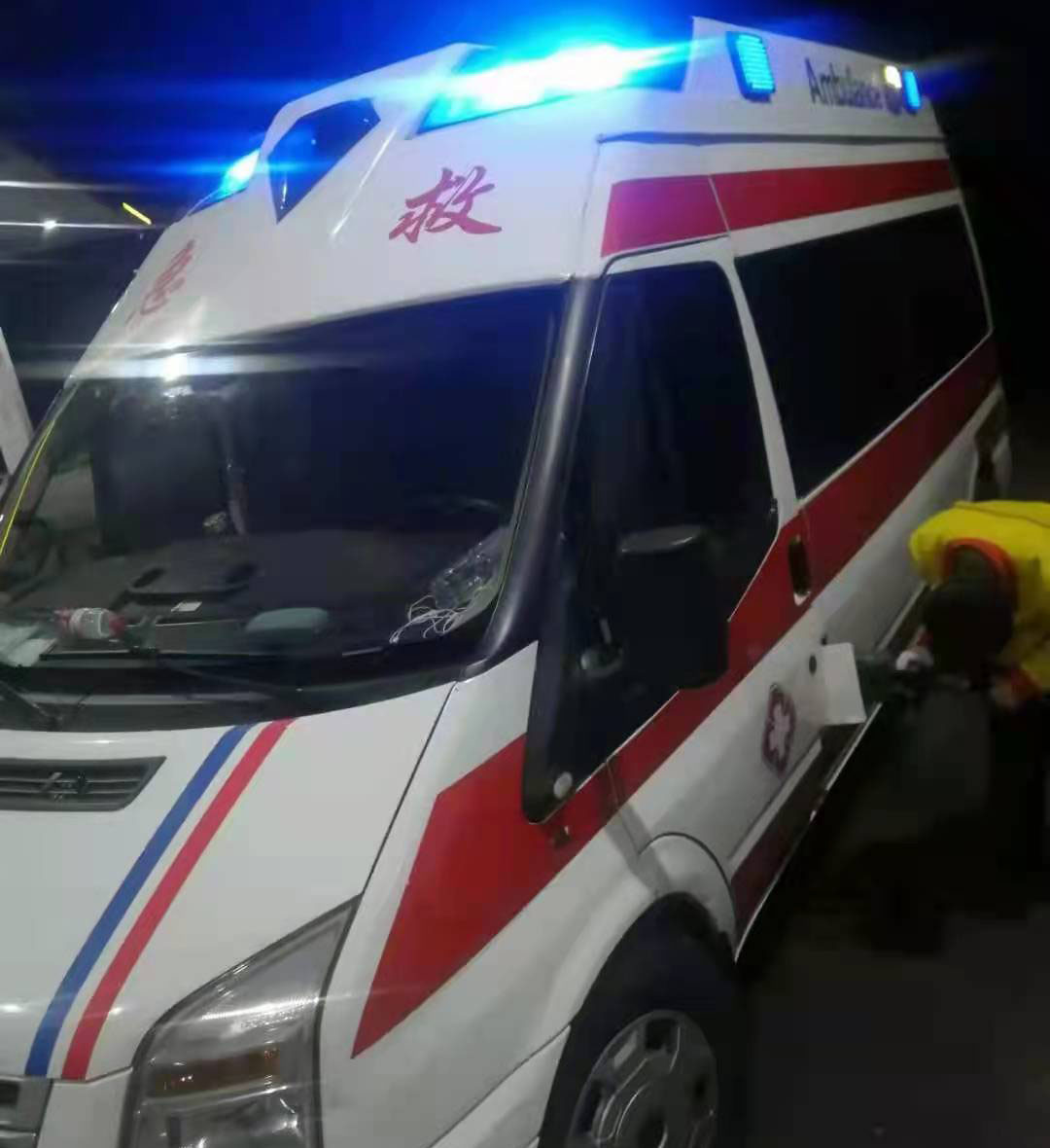 揭东区专业救护车出租